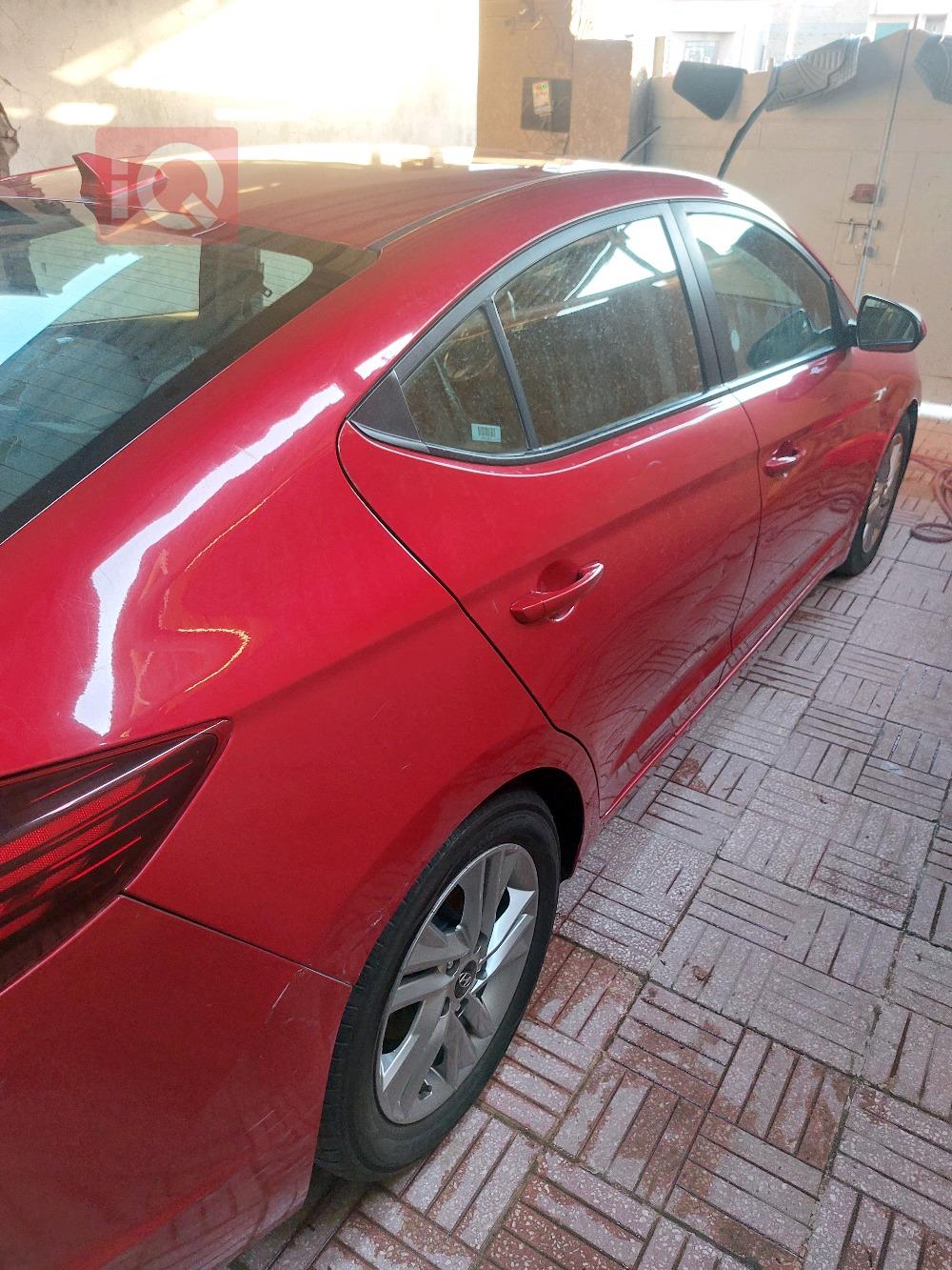 هیوندای ئەلەنترا